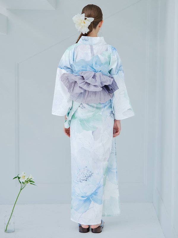 モデル:KATE 身長:169cm 着用サイズ:Fサイズ