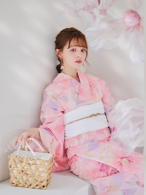 モデル:加藤ナナ 身長:160cm 着用サイズ:Fサイズ