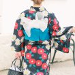 画像5: 【浴衣セール】【即日発送】【浴衣】黒地×花模様浴衣セット（OBI-hira-100-ok-3-BxBL/HIMO-900-yn-6-MI/HEKO-800-sb-5-WH /GETA-02-ok-7-R）[HC02] (5)