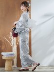 画像2: 【即日発送】グレー水墨風ダリア浴衣【浴衣３点セット 浴衣/帯/下駄】OBI-siwa-200-kj-6-W / HIMO-900-yn-4-GYxGY / HEKO-800-sb-5-WH / YA-72-kn-Y / YA-74-kn-LGY / GETA-01-kj-3-IV / [YMT] (2)