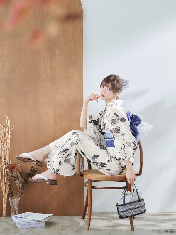 画像9: 【即日発送】水彩風モノトーンフラワー浴衣【浴衣３点セット 浴衣/帯/下駄】[YMT] (9)