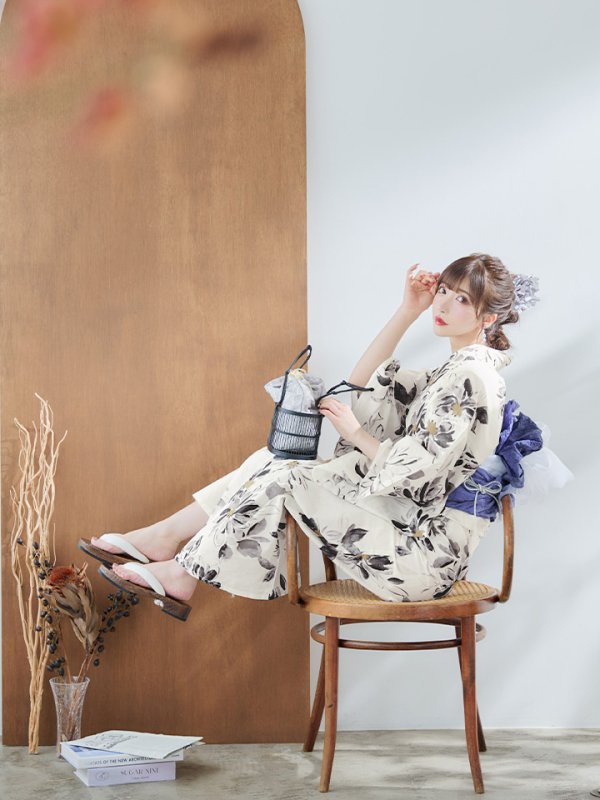 画像10: 【即日発送】水彩風モノトーンフラワー浴衣【浴衣３点セット 浴衣/帯/下駄】[YMT] (10)