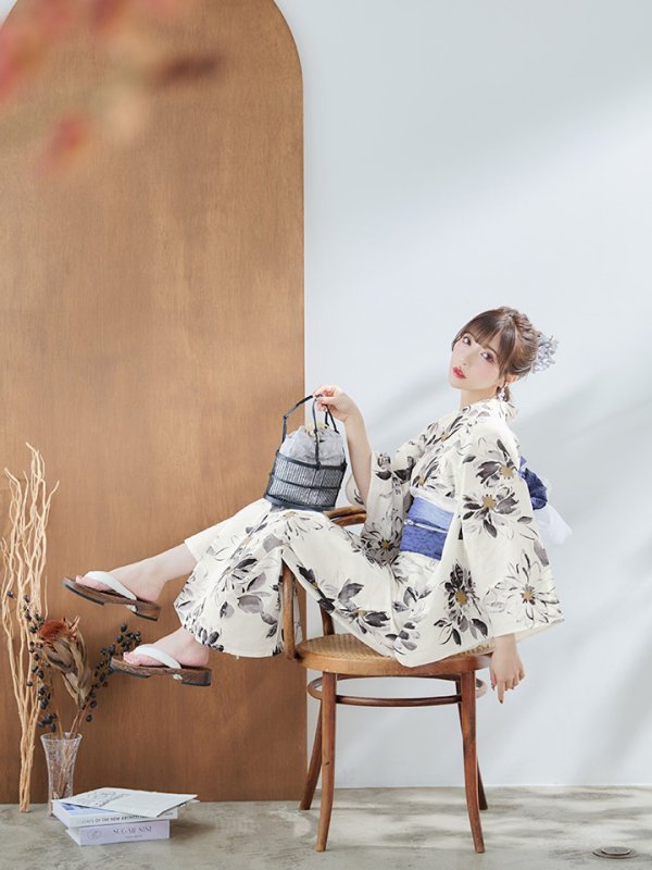 画像12: 【即日発送】水彩風モノトーンフラワー浴衣【浴衣３点セット 浴衣/帯/下駄】[YMT] (12)