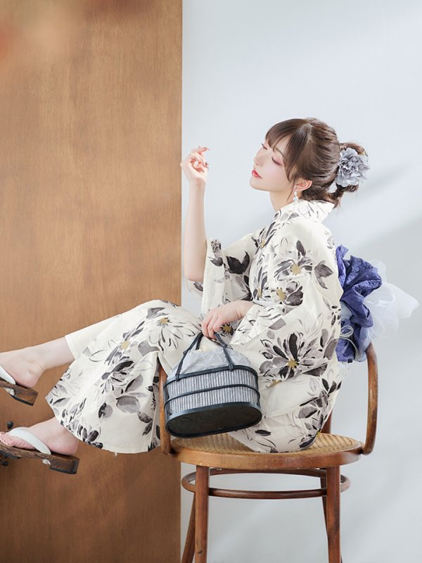 画像7: 【即日発送】水彩風モノトーンフラワー浴衣【浴衣３点セット 浴衣/帯/下駄】[YMT] (7)