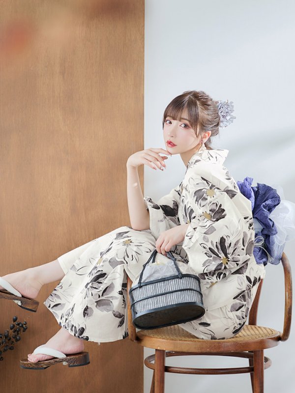 画像8: 【即日発送】水彩風モノトーンフラワー浴衣【浴衣３点セット 浴衣/帯/下駄】[YMT] (8)