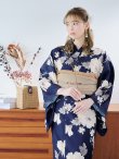 画像11: 【即日発送】ネイビー×ホワイトフラワー浴衣 OBI-siwa-202-ok-2-PBE / HIMO-900-yn-7-MOC / HEKO-800-sb-3-BR / YA-1027-wk-IV / GETA-02-ok-4-MOC/ [YMT] (11)