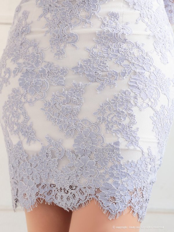 ライトブルーホワイト　モデル：青田夏奈　身長：163cm　着用サイズ：Sサイズ