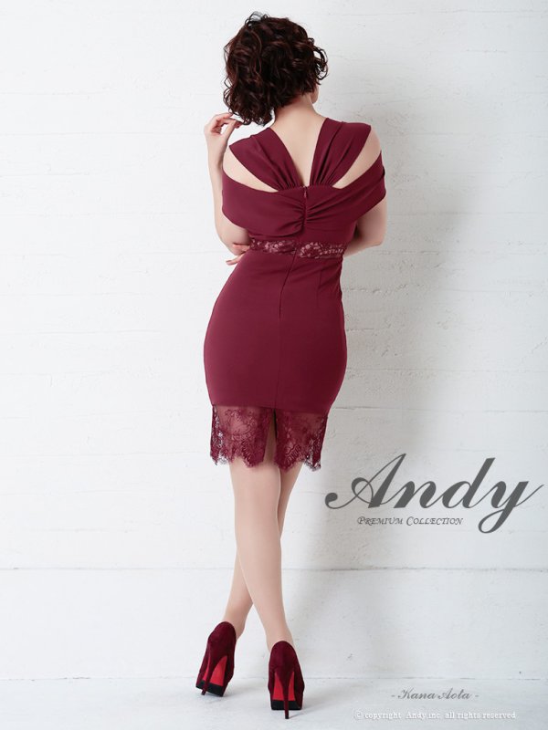 ワインレッド モデル：青田夏奈　身長：163cm　着用サイズ：Sサイズ