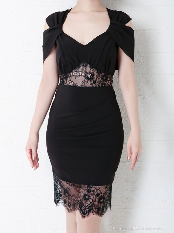 ブラック モデル：青田夏奈　身長：163cm　着用サイズ：Sサイズ