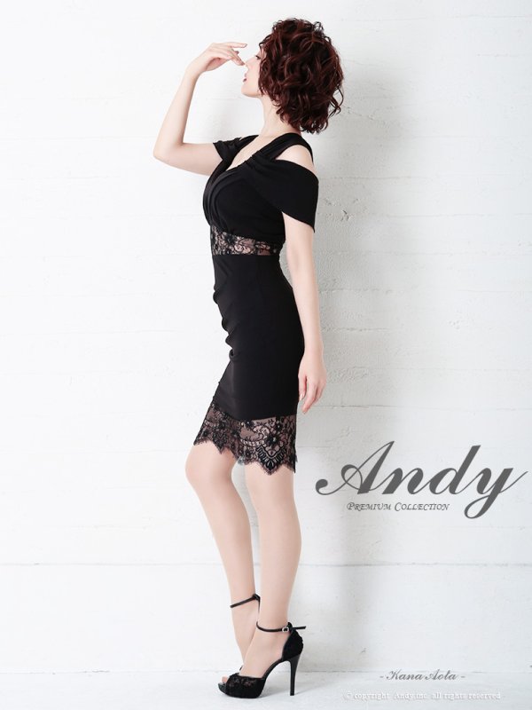 ブラック モデル：青田夏奈　身長：163cm　着用サイズ：Sサイズ