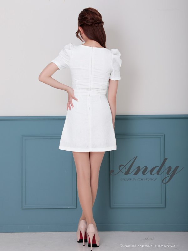 ホワイト　モデル：あみ　身長：163cm　着用サイズ：Sサイズ