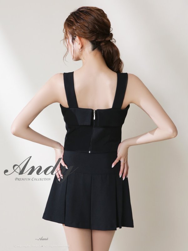 ブラック モデル：あみ　身長：163cm　着用サイズ：Sサイズ