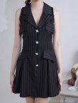 画像19: XSサイズあり【ANDY/アンディ】襟付き/ ストライプ/ ビジューボタン/ ノースリーブ/ Vネック/ フレア/ ミニドレス/ キャバドレス[OF05] (19)