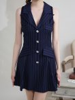 画像3: XSサイズあり【ANDY/アンディ】襟付き/ ストライプ/ ビジューボタン/ ノースリーブ/ Vネック/ フレア/ ミニドレス/ キャバドレス[OF05] (3)