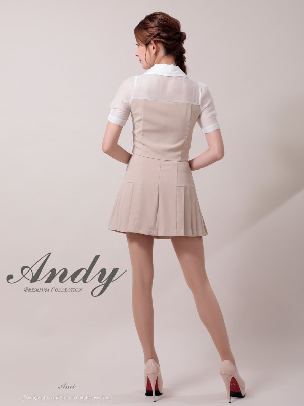 ベージュ モデル：あみ　身長：163cm　着用サイズ：Sサイズ