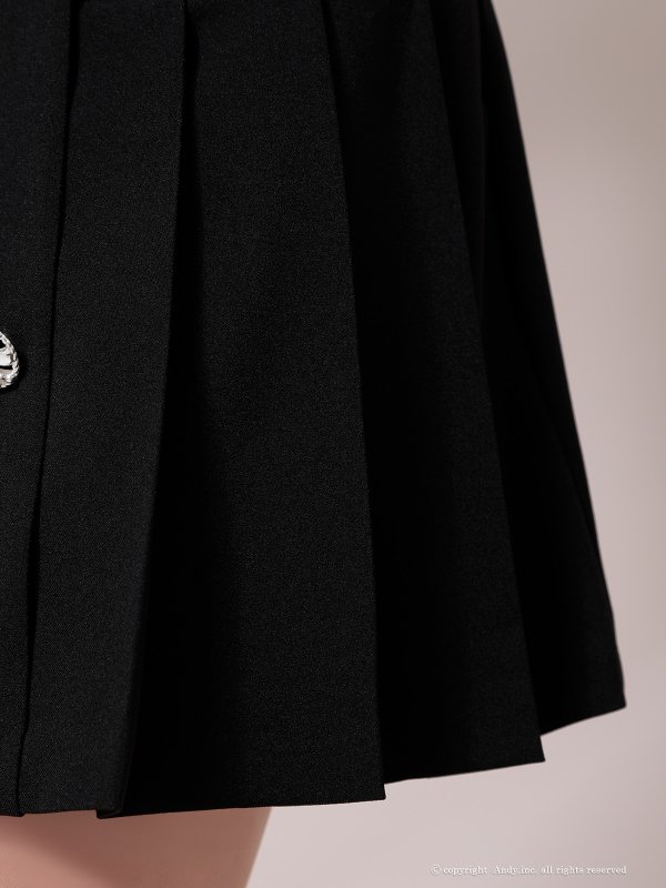ブラック モデル：あみ　身長：163cm　着用サイズ：Sサイズ