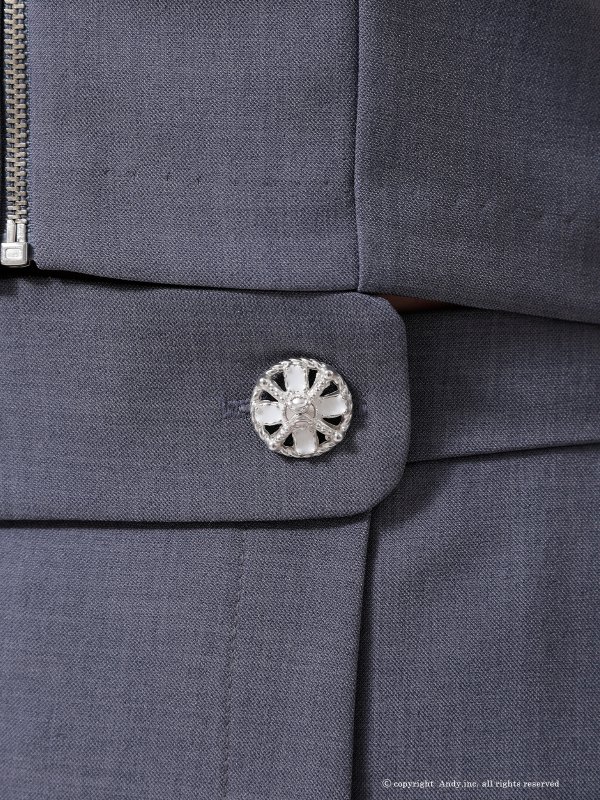 グレー モデル：あみ　身長：163cm　着用サイズ：Sサイズ