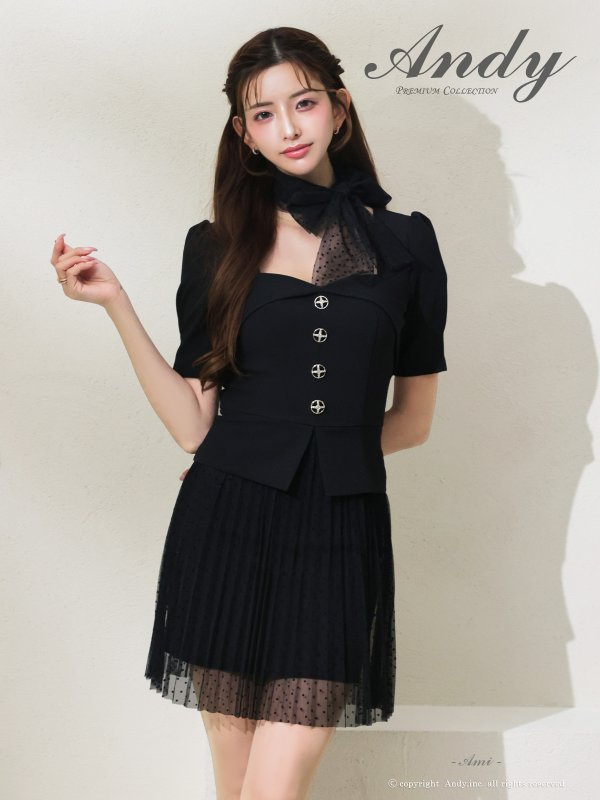 ブラック　モデル：あみ　着用サイズ：Sサイズ