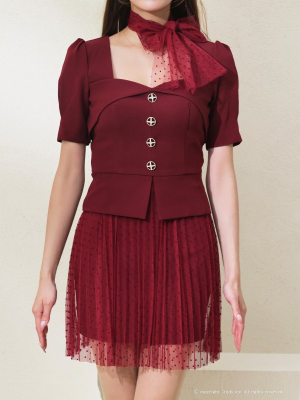 ワインレッド　モデル：あみ　着用サイズ：Sサイズ