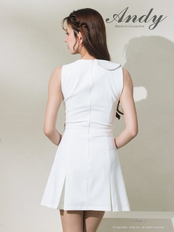 ホワイト　モデル：あみ　身長：163cm　着用サイズ：Sサイズ