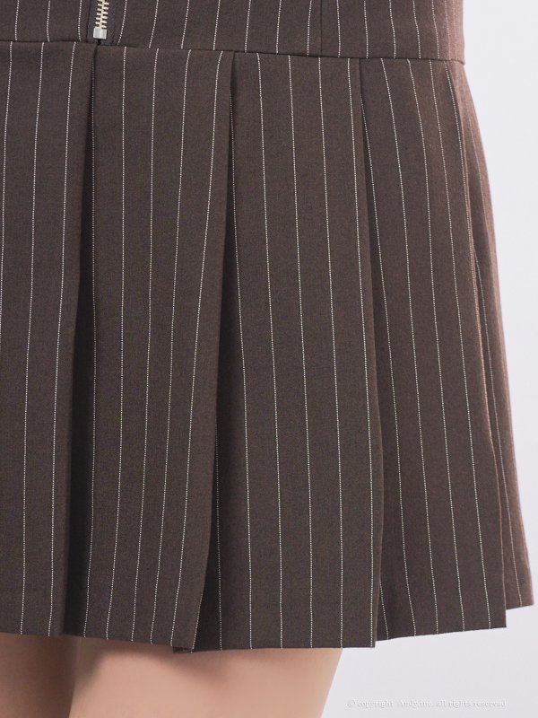 ブラウン モデル：あみ　身長：163cm　着用サイズ：Sサイズ