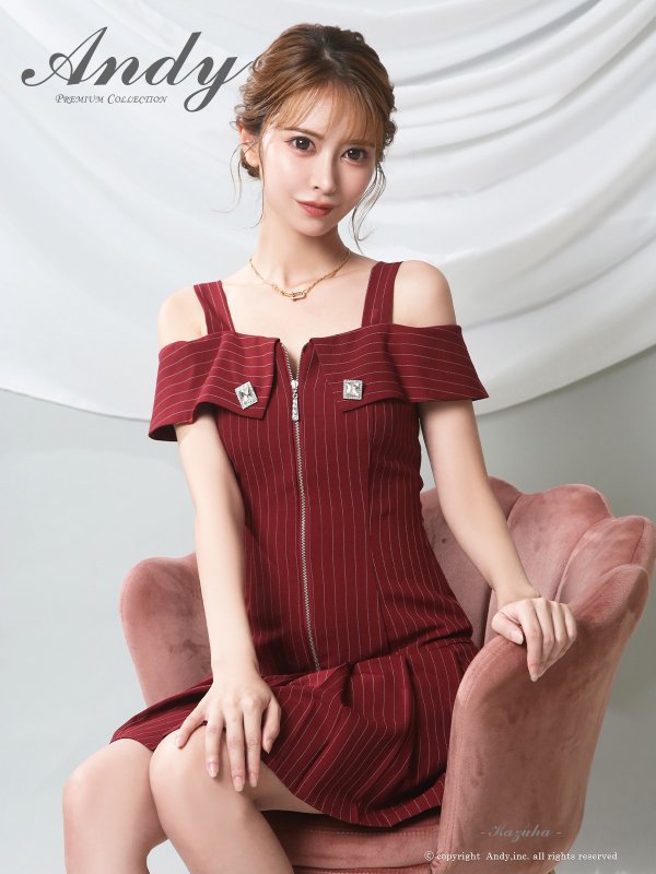 ワインレッド　モデル：かずは　着用サイズ：Sサイズ