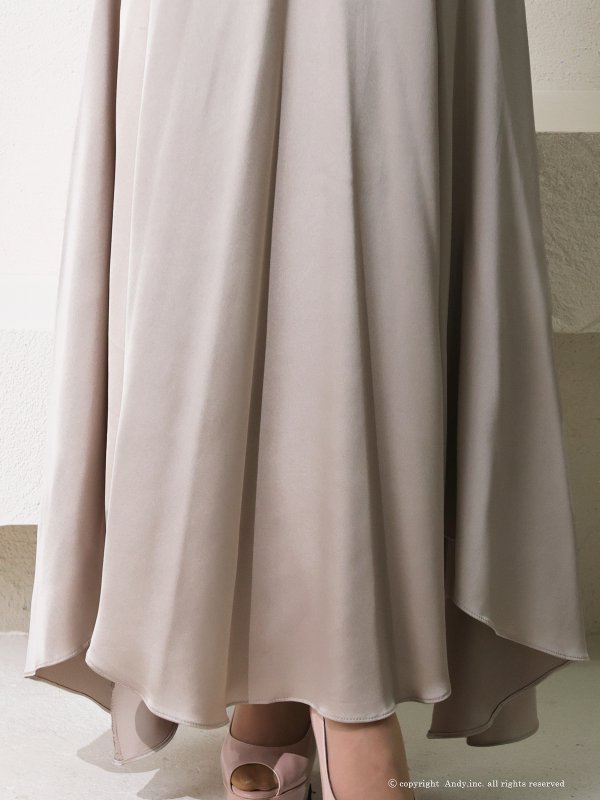 ベージュ　モデル：あみ　身長：163cm　着用サイズ：Sサイズ