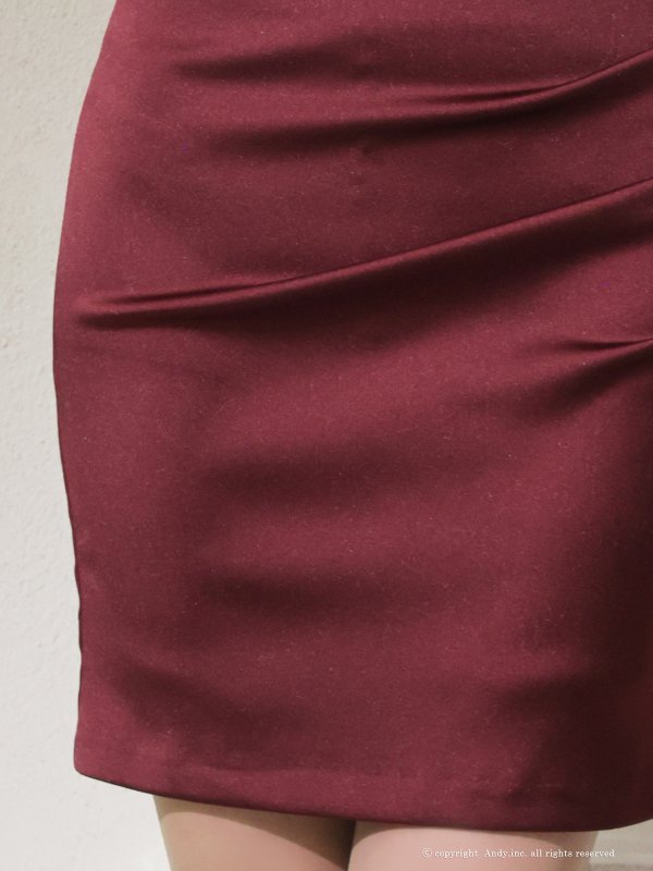 ワインレッド　 モデル：あみ　身長：163cm　着用サイズ：Sサイズ