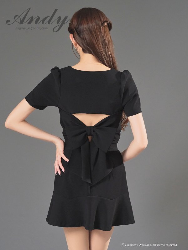 ブラック モデル：あみ　身長：163cm　着用サイズ：Sサイズ