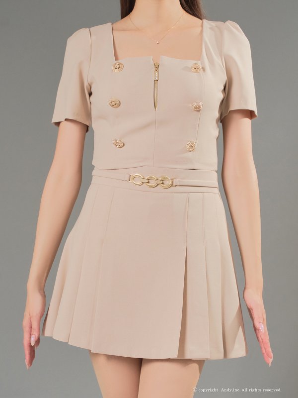 ベージュ　モデル：あみ　身長：163cm　着用サイズ：Sサイズ