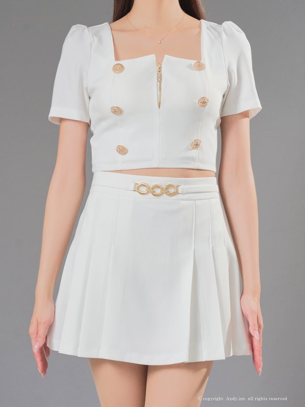 ホワイト　モデル：あみ　身長：163cm　着用サイズ：Sサイズ