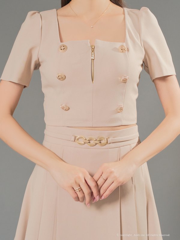 ベージュ　モデル：あみ　身長：163cm　着用サイズ：Sサイズ