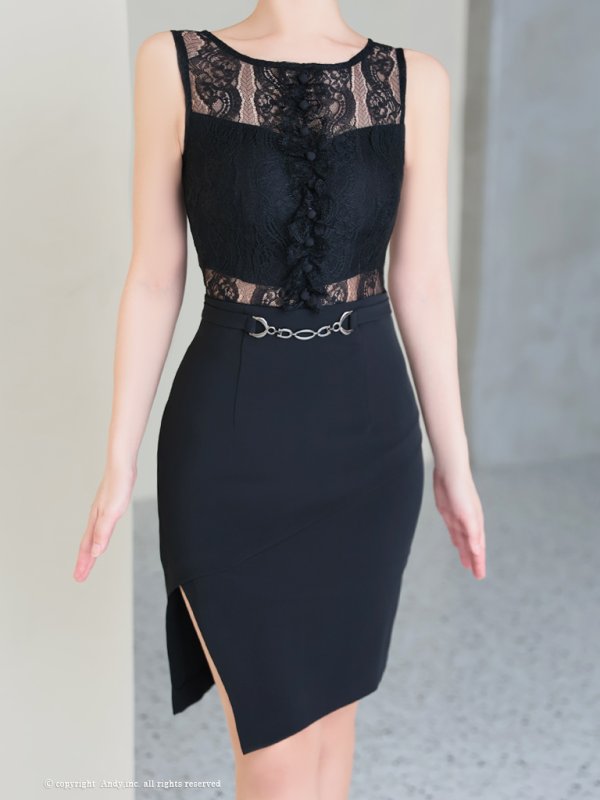 ブラック モデル：ララ　着用サイズ：Sサイズ