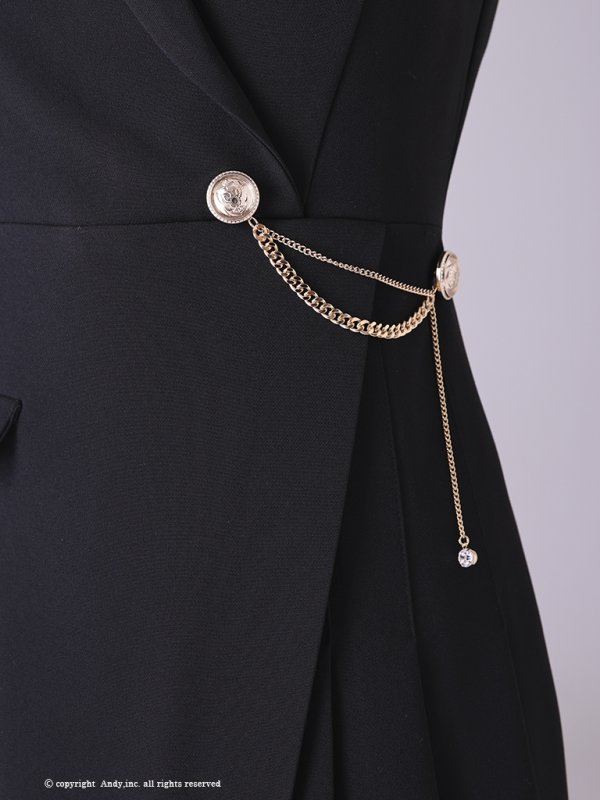 ブラック モデル：青田夏奈　身長：163cm　着用サイズ：Sサイズ