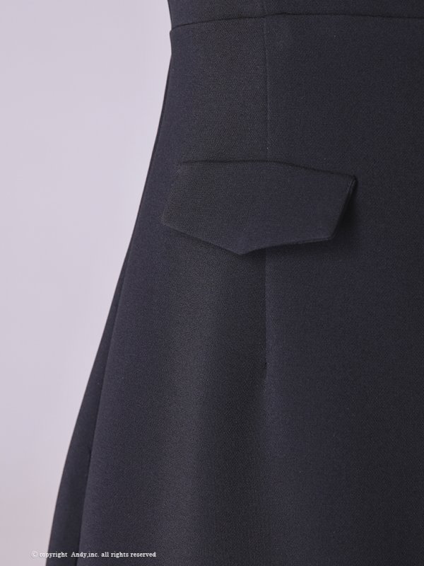 ブラック モデル：青田夏奈　身長：163cm　着用サイズ：Sサイズ