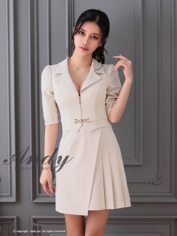 ライトベージュ