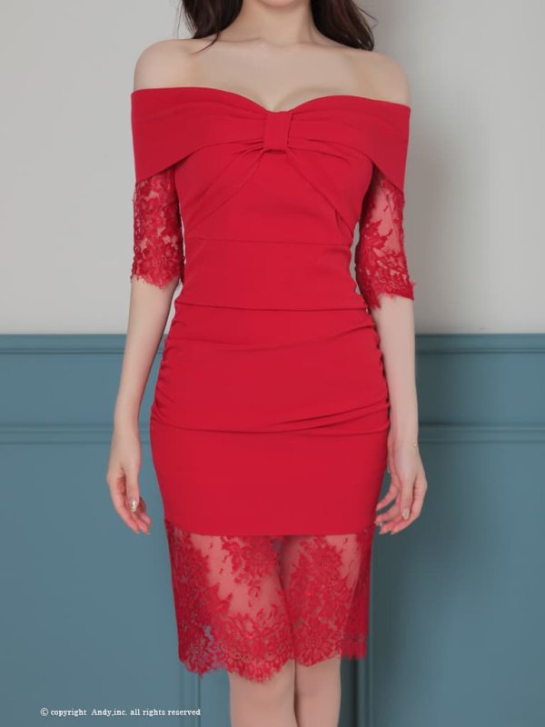 レッド　モデル：まい　着用サイズ：Sサイズ