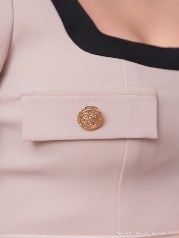 ベージュxブラック モデル:あみ 身長:163cm 着用サイズ:Sサイズ