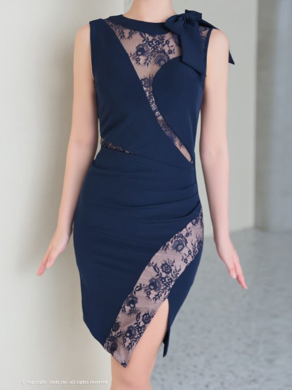 ネイビー　モデル：らら　身長：160.5cm　着用サイズ：Sサイズ