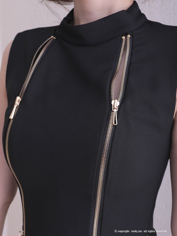 ブラック モデル:青田夏奈 身長:163cm 着用サイズ:Sサイズ