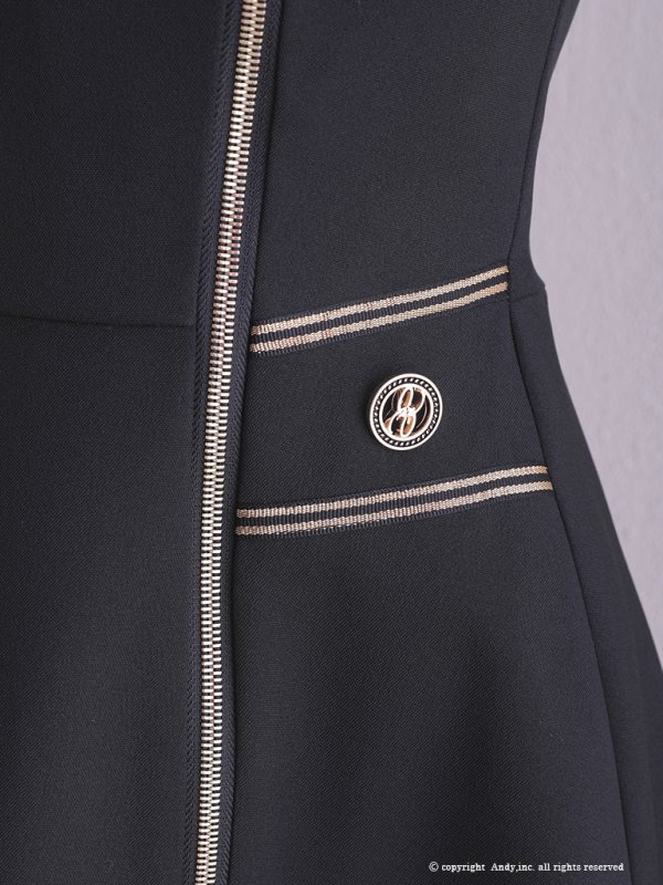 ブラック モデル:青田夏奈 身長:163cm 着用サイズ:Sサイズ