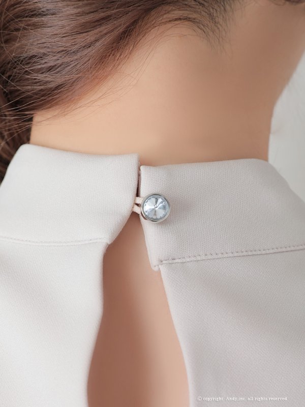 ベージュ モデル:青田夏奈 身長:163cm 着用サイズ:Sサイズ