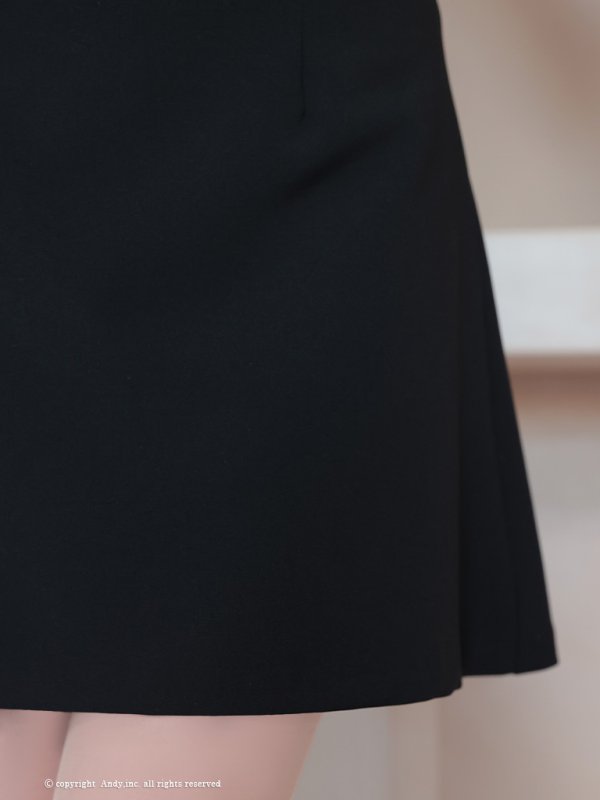 ベージュxブラック モデル：あみ　身長：163cm　着用サイズ：Sサイズ