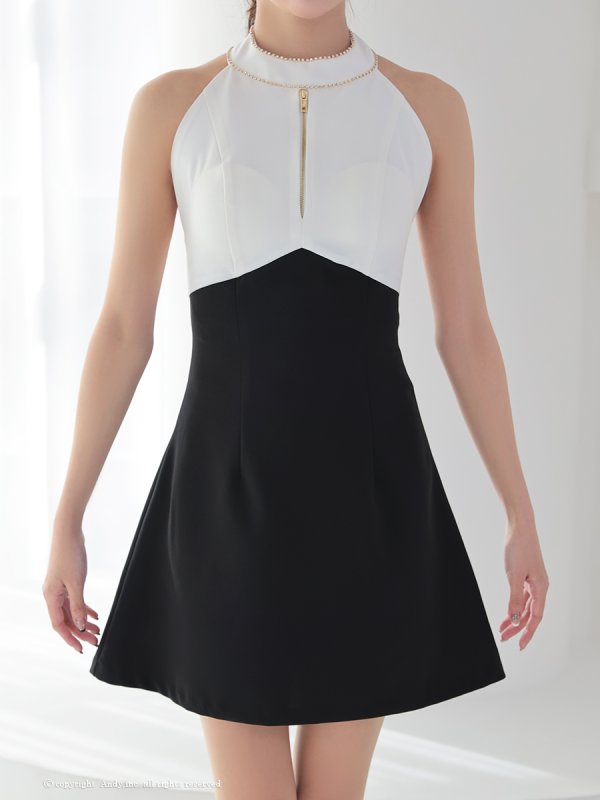 ホワイトxブラック モデル：七瀬みほ　身長：162cm　着用サイズ：Sサイズ