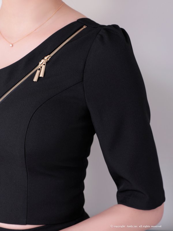 ブラック モデル:あみ 身長:163cm 着用サイズ:Sサイズ