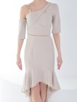 ベージュ モデル：七瀬みほ　身長：162cm　着用サイズ：Sサイズ