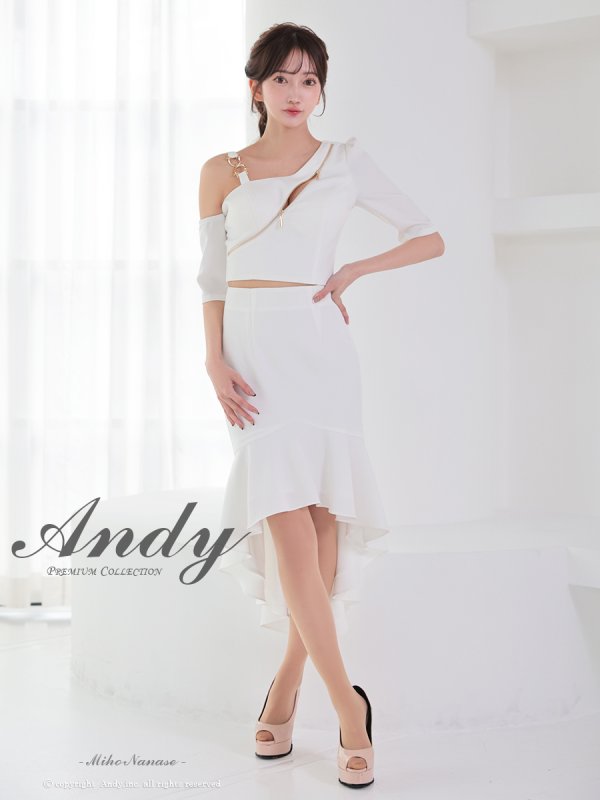 ホワイト モデル:七瀬みほ 身長:162cm 着用サイズ:Sサイズ