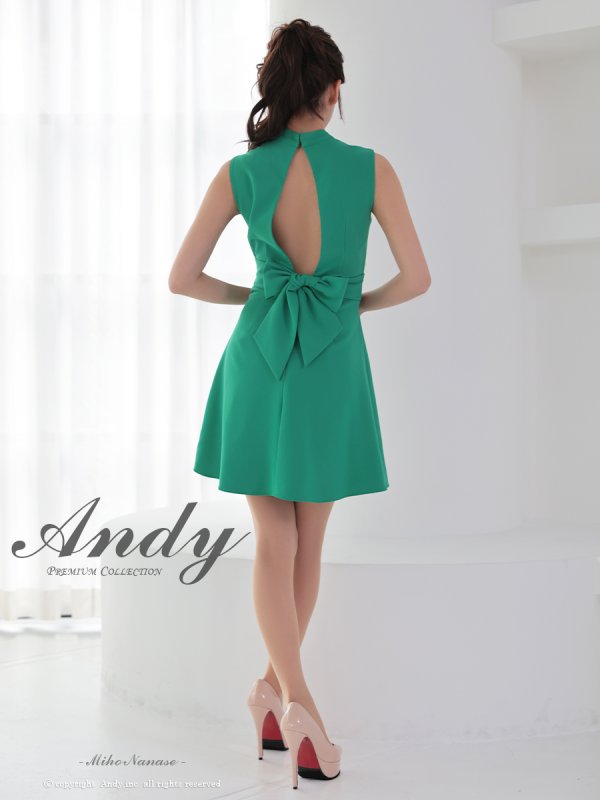 グリーン モデル:七瀬みほ 身長:162cm 着用サイズ:Sサイズ