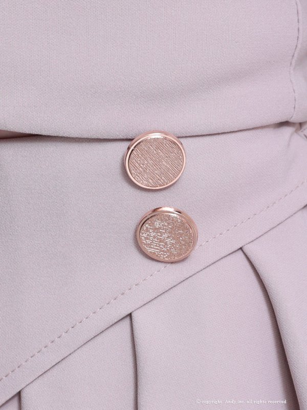 ベージュ モデル：あみ　身長：163cm　着用サイズ：Sサイズ