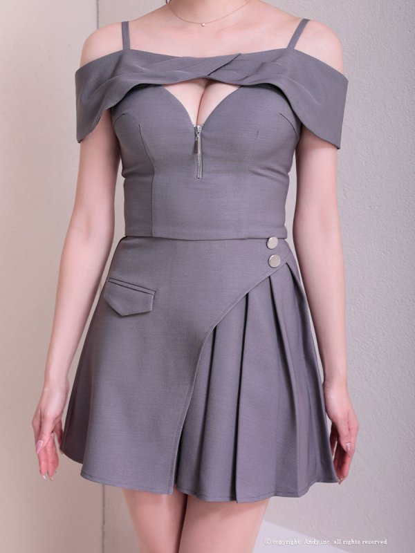 グレー モデル:あみ 身長:163cm 着用サイズ:Sサイズ